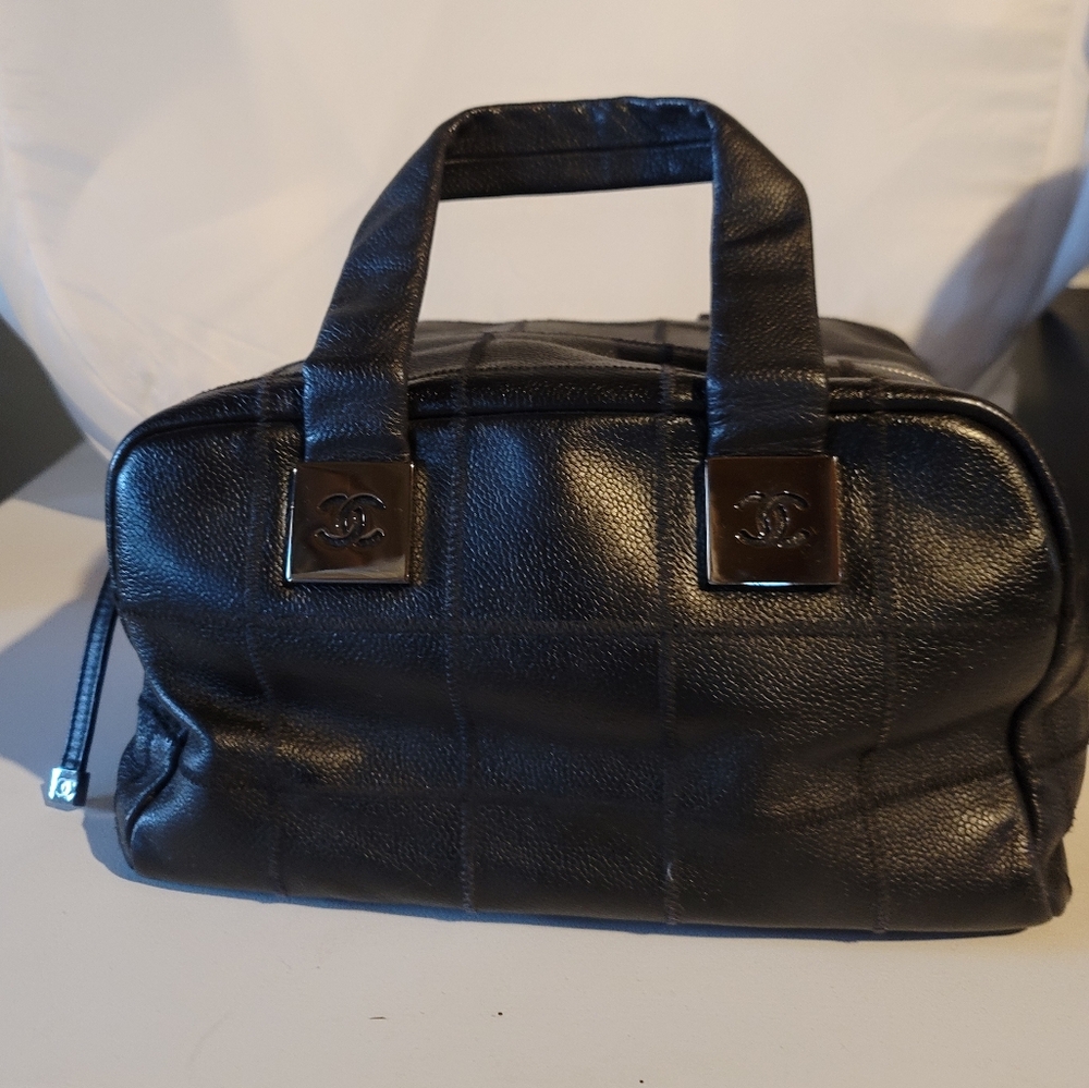 Black Chanel chocolate bar Handbag Cavier Leather